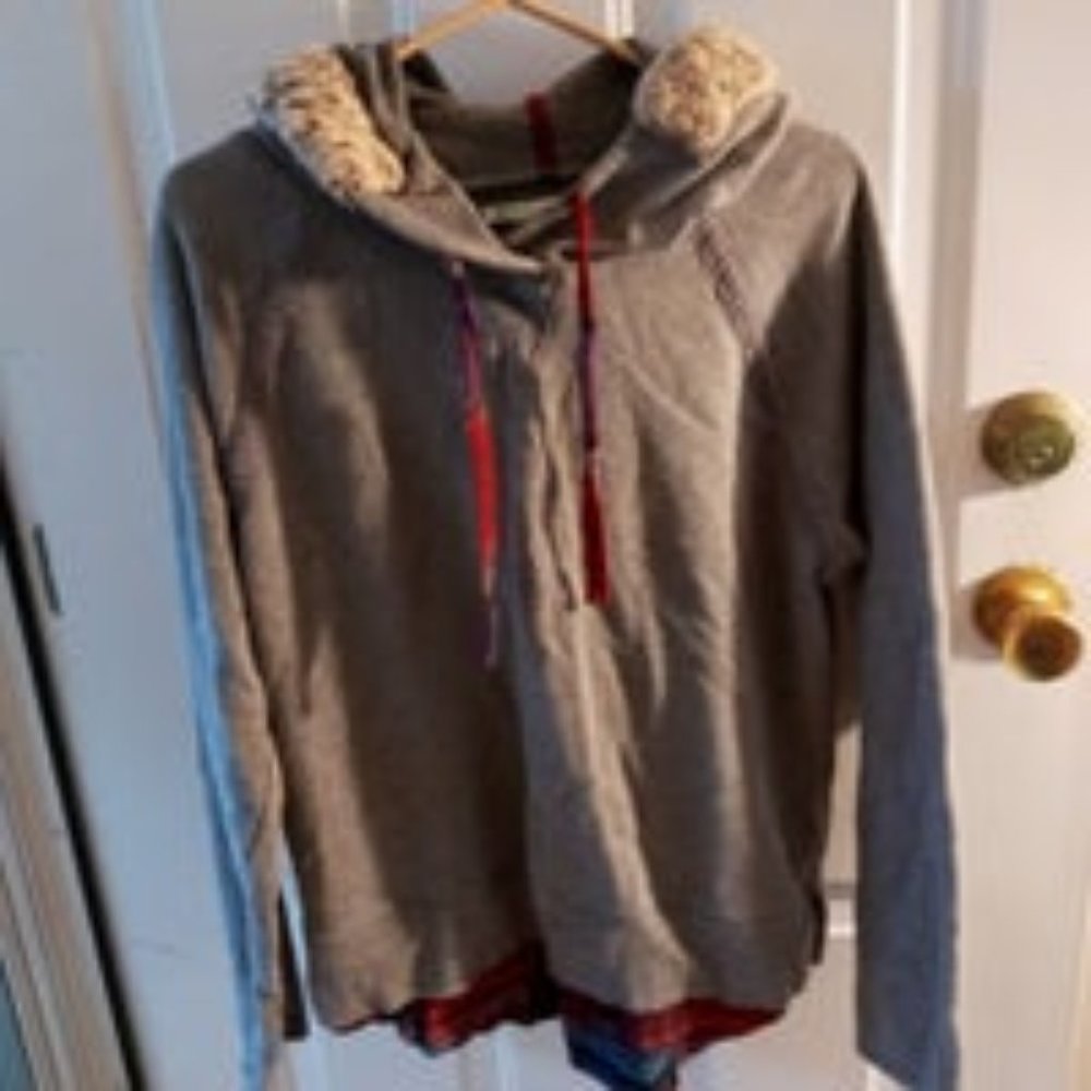 XL hoodie faux fur lined hood with plaid
